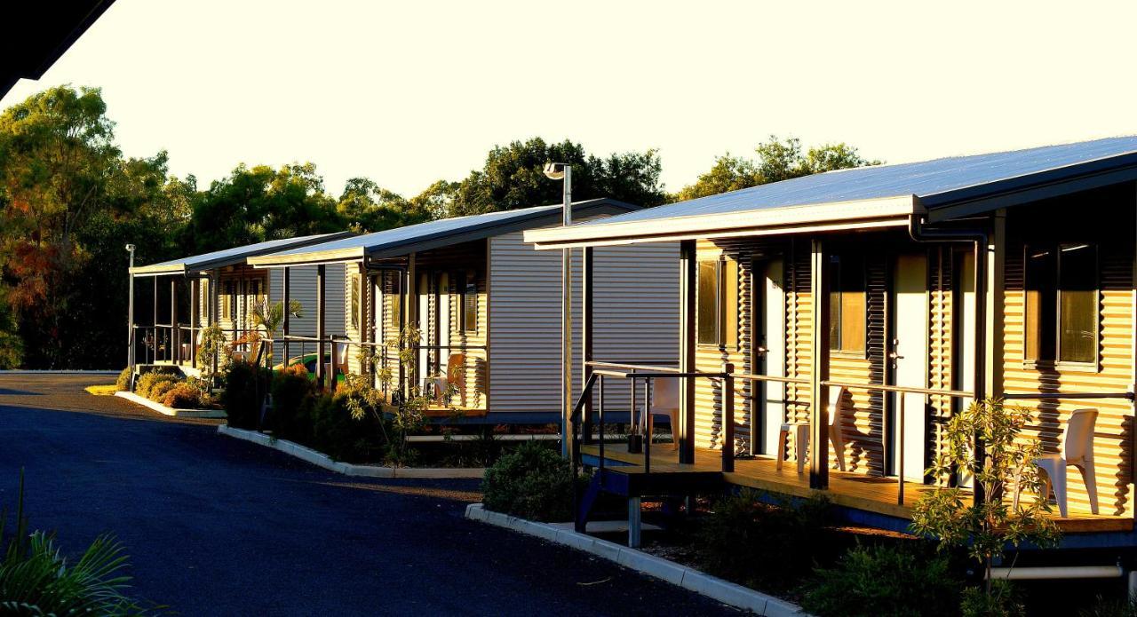 Pritchard Road Country Resort Emerald Esterno foto