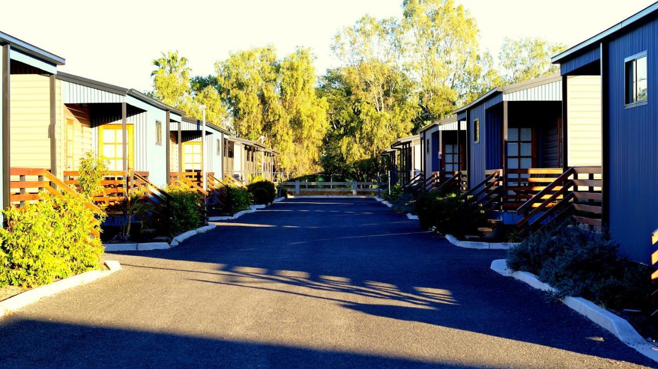 Pritchard Road Country Resort Emerald Esterno foto