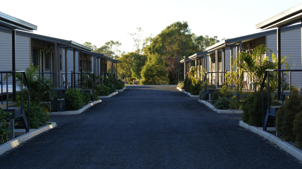Pritchard Road Country Resort Emerald Esterno foto