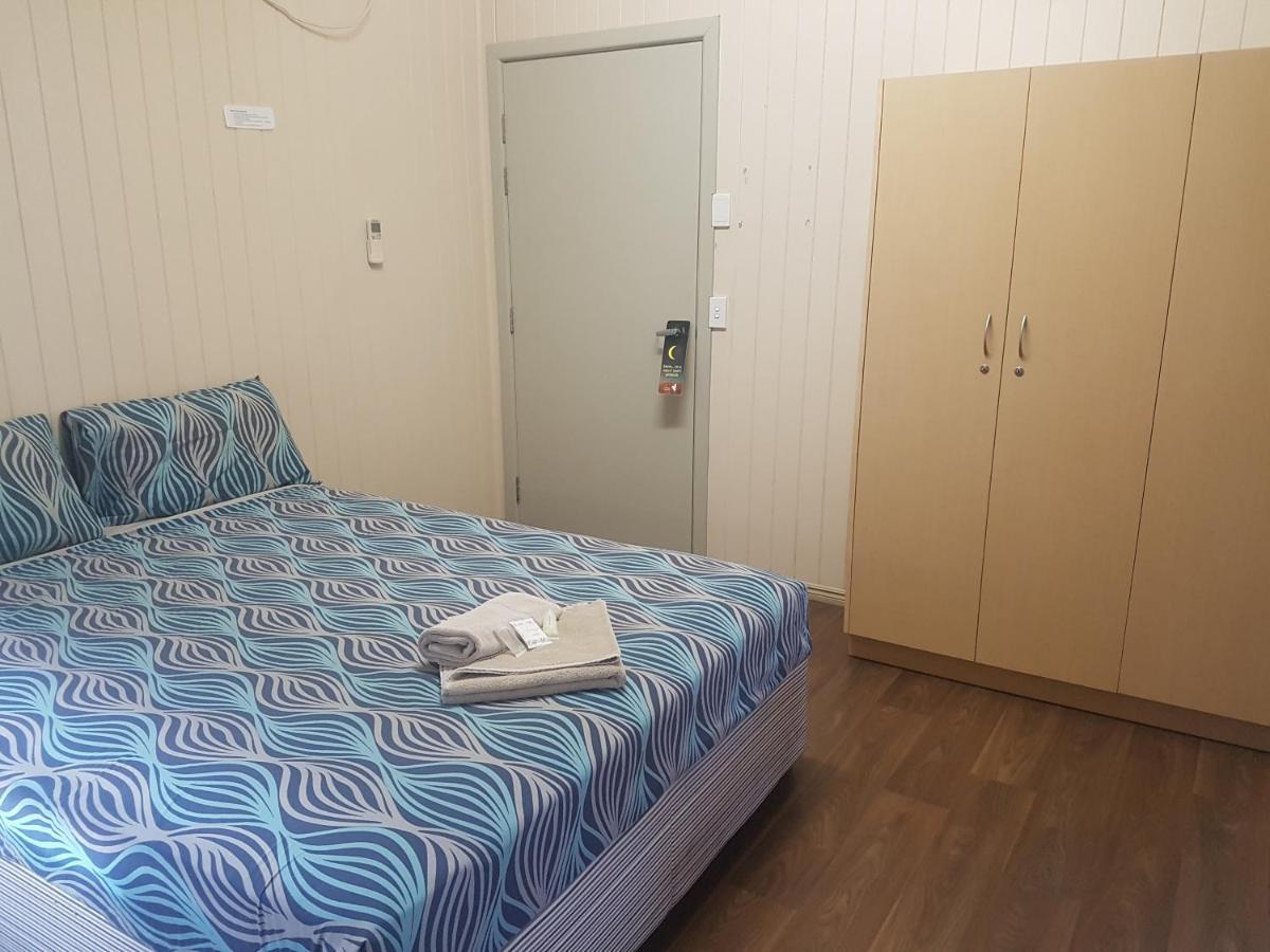 Pritchard Road Country Resort Emerald Esterno foto